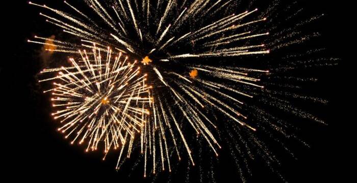 Feuerwerk am Nachthimmel